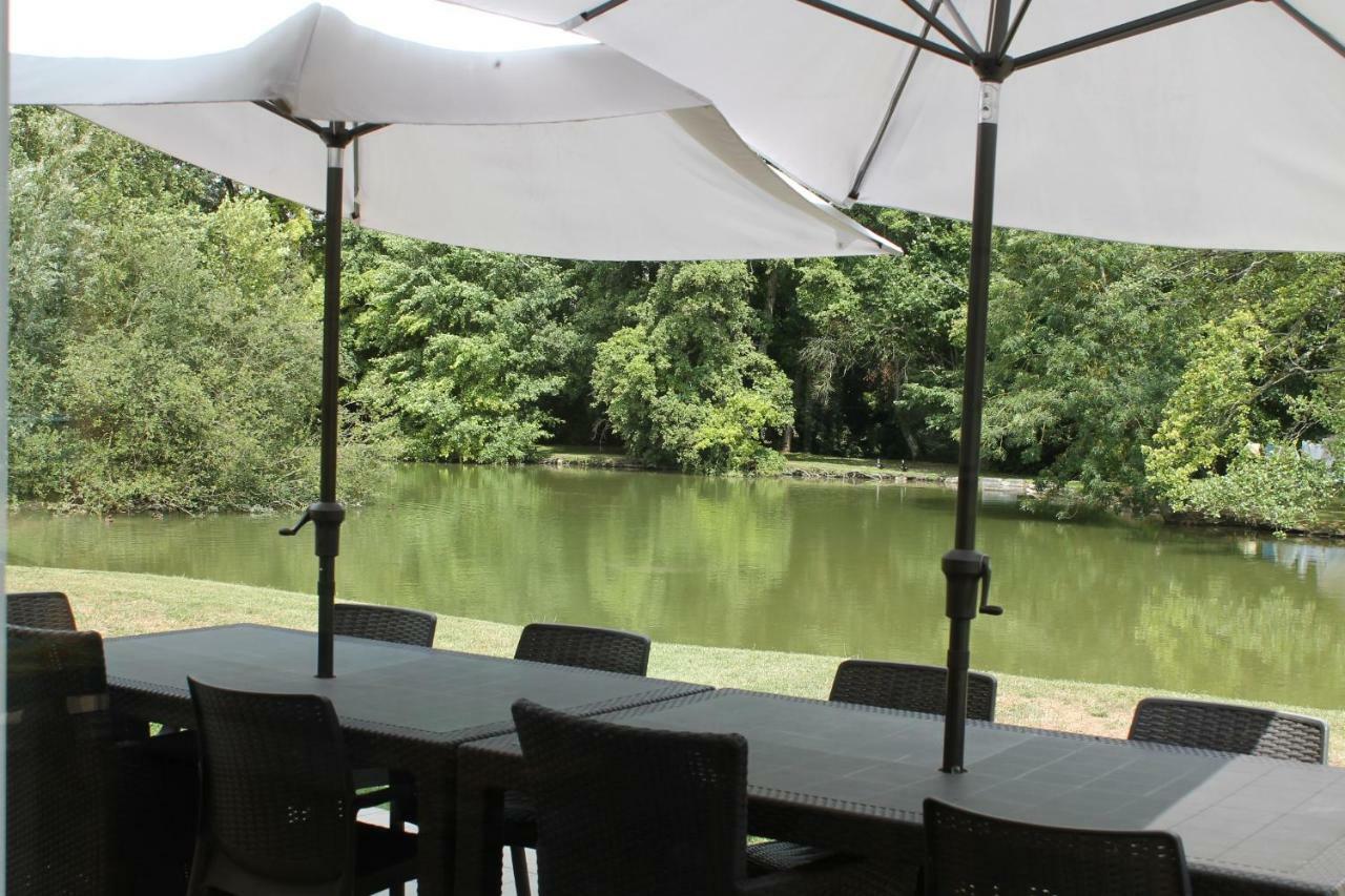 ホテルLa Cour Du Moulin Mer エクステリア 写真