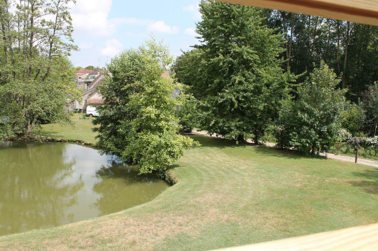 ホテルLa Cour Du Moulin Mer エクステリア 写真